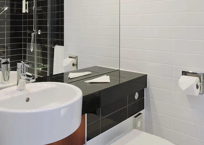 Express Centre By Ihg 3*