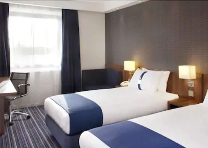 Express Centre By Ihg Hotel 3*