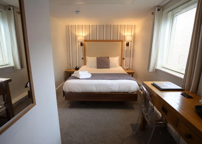 水边酒店和休闲俱乐部