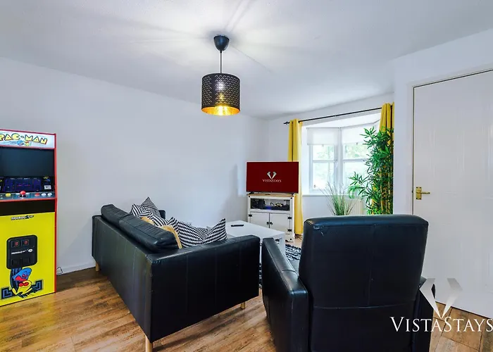 Cosy 3bdr House By Vista Short Lets & Serviced With Ps4 And Parking *