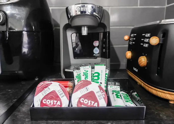 Tatil Evi Spacious 3Br Weekend Getaway Home Near Etihad And Coop Live - Free Parking! Manchester