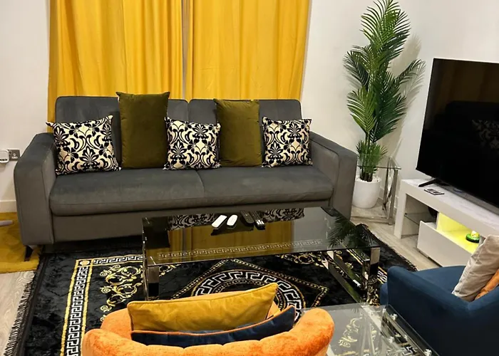 Mega7 Spacious 2bedroom Apartment, 2 Bathrooms, Balcony And Free Parking 빌라 맨체스터