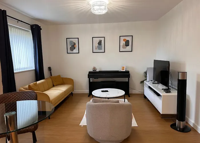 Centrally Located Modern 2 Bedroom Apartment, Minutes Walk To Ao Arena * 曼彻斯特