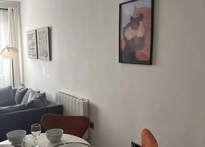 Apartman Sleeps 4 + Free Parking