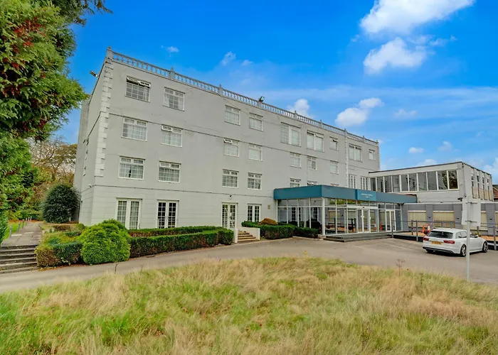 Airport By Dancenter 4*