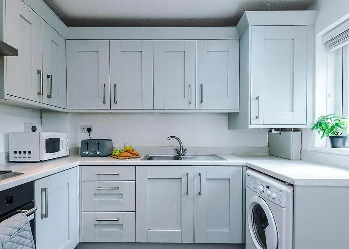 Ferienhaus Stylish - 5g Wifi - Free Off-road Parking - Sleeps 7 *