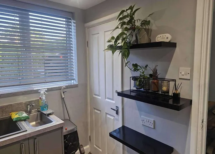 Sleeps 5 - Free Parking Wifi Near Airport & 펜션 맨체스터