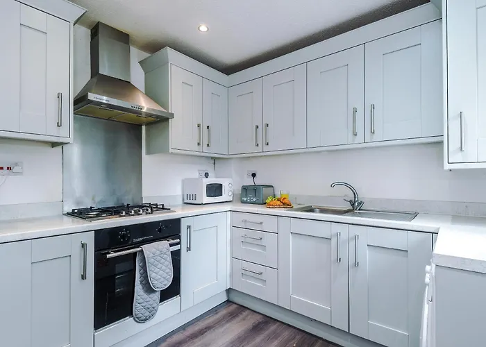 Ferienhaus Stylish - 5g Wifi - Free Off-road Parking - Sleeps 7 Manchester