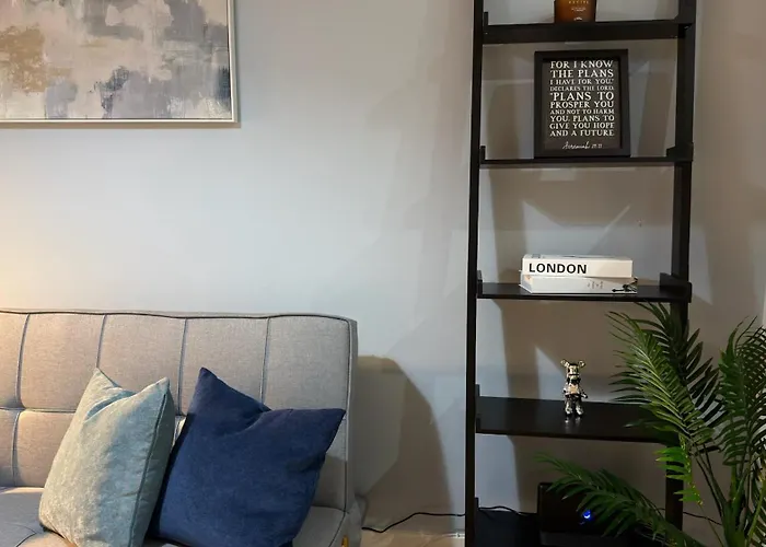 Near Etihad, Free Parking, Workplace & Garden * Mánchester