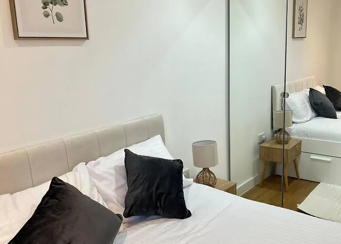 Spacious Mcr - Gym - Terrace - Games - Free Secured Parking Апартаменты Манчестер