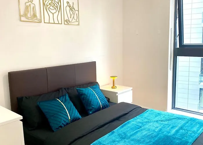 Apartament Lux Stylish 2 Bed High Rise With Parking And Balcony *