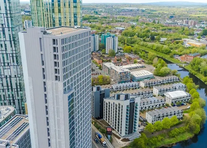 Centre, Luxury Apartment, Gym *