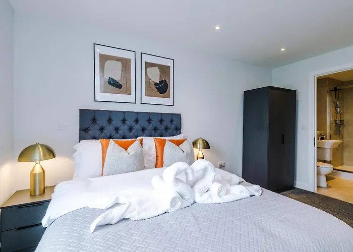 아파트 Modern 2br Parking Great Location & Amenities *