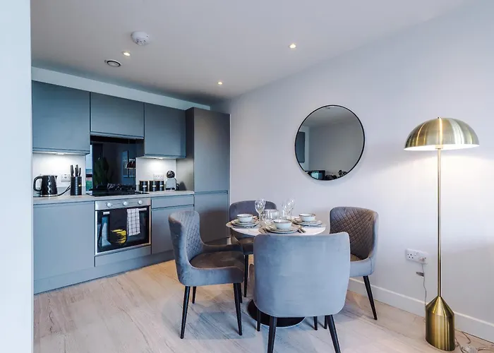 아파트 Modern 2br Parking Great Location & Amenities *