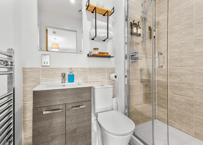 דירה Modern 2br Urban Nest In Salford, For 4 *