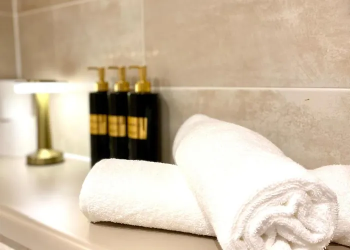 Apartament Lux Stylish 2 Bed High Rise With Parking And Balcony Manchester