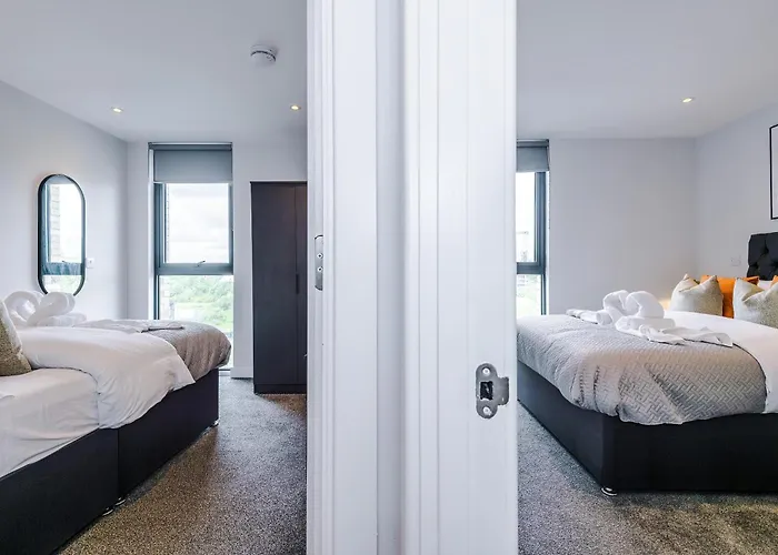 아파트 Modern 2br Parking Great Location & Amenities *