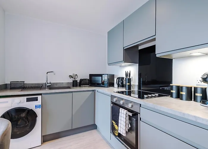 Modern 2br Parking Great Location & Amenities * 맨체스터