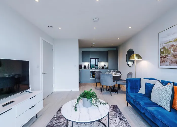 Modern 2br Parking Great Location & Amenities *