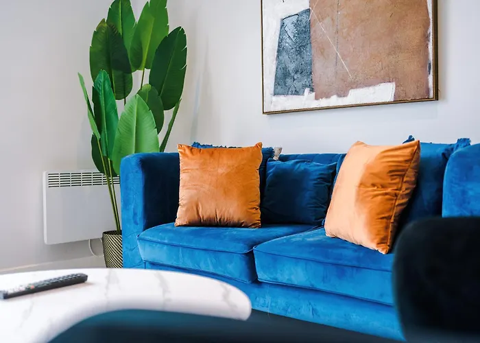 Stylish 1-bed Fast Wi-fi Easy Access To *