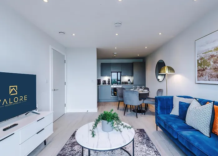 Modern 2br Parking Great Location & Amenities 맨체스터