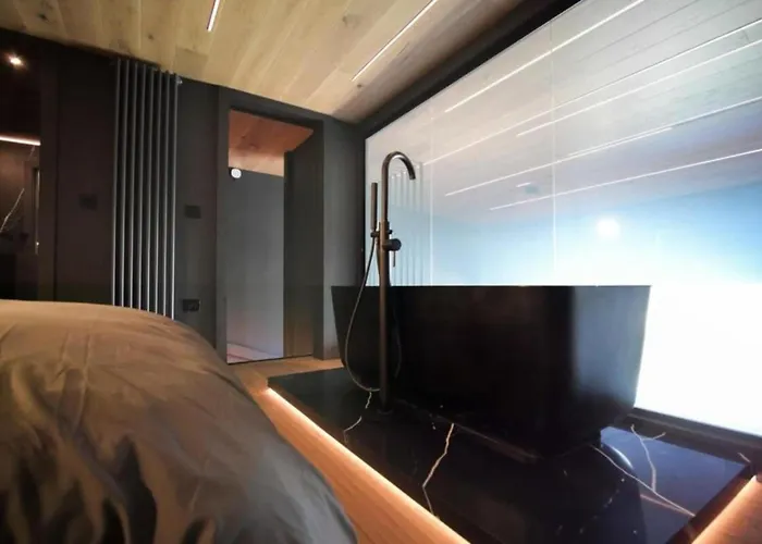 Noir By The Heim 아파트