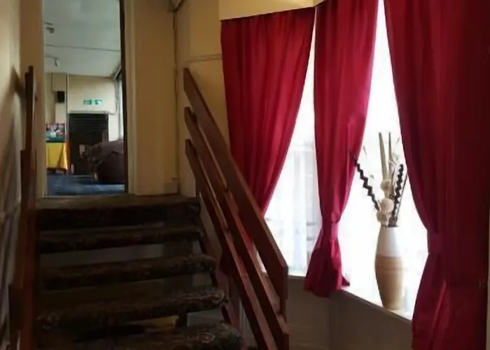 The Fallowfield Hotel 2*