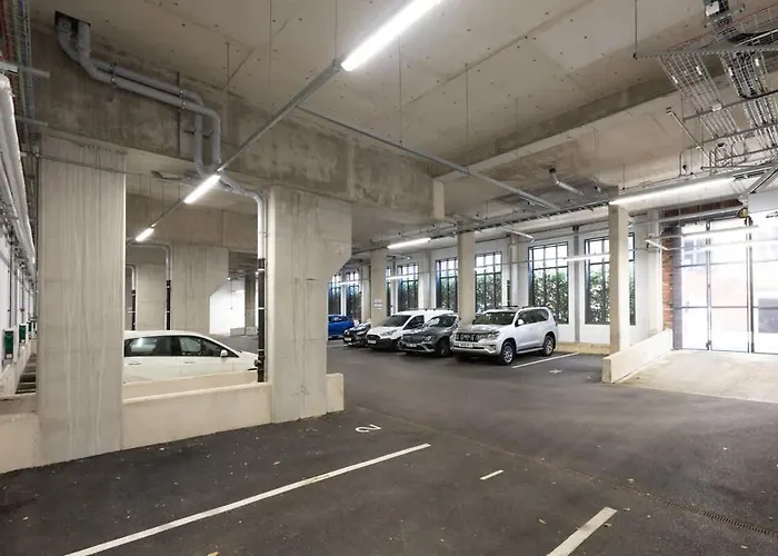 Park View 3 Bed Ensuite Only 5 Min Walk To Arndale