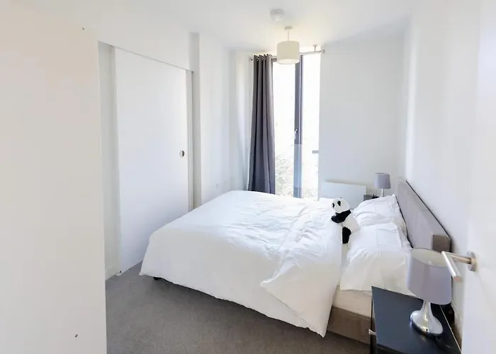 Park View 3 Bed Ensuite Only 5 Min Walk To Arndale Manchester