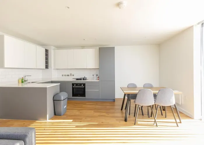 Park View 3 Bed Ensuite Only 5 Min Walk To Arndale Manchester