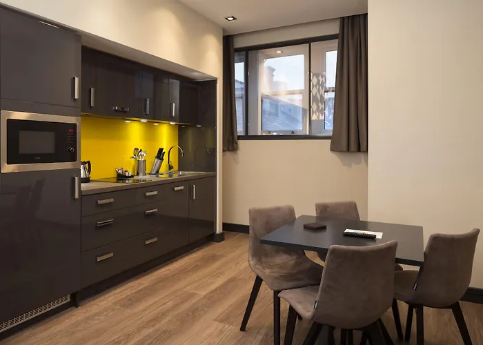 Roomzzz Victoria Appart hôtel 4*