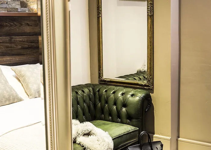 The Cow Hollow Hotel Manchester