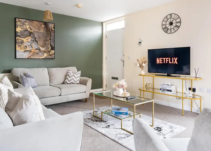 Contractor Near Etihad Stadium & Co-op Live With Free Parking