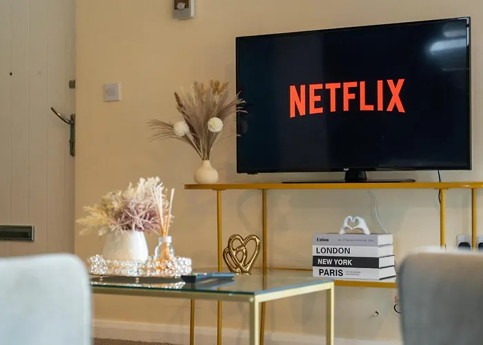 Contractor Near Etihad Stadium & Co-op Live With Free Parking *