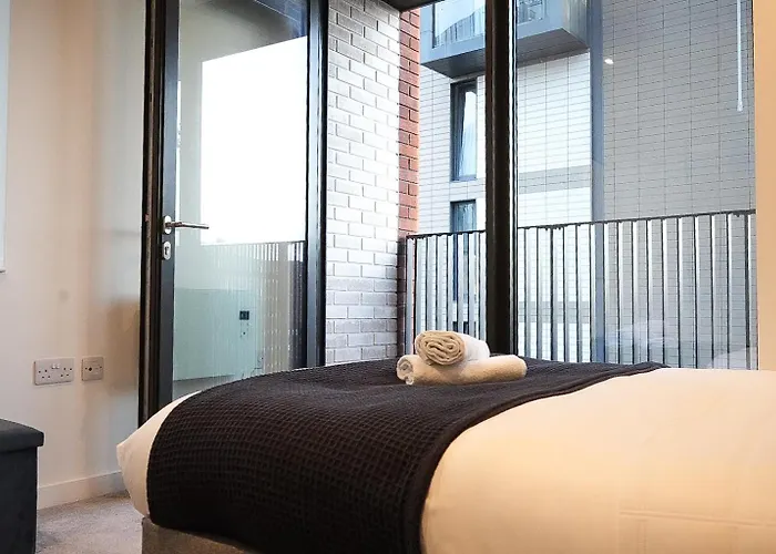 2br In The Heart Of *