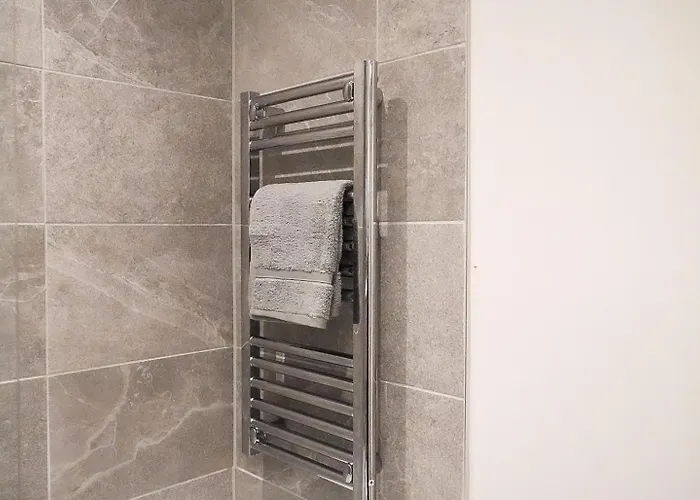 2br In The Heart Of Apartment