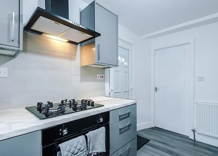 Kammili - 2bed House With Free Wifi & 15 Mins To Centre