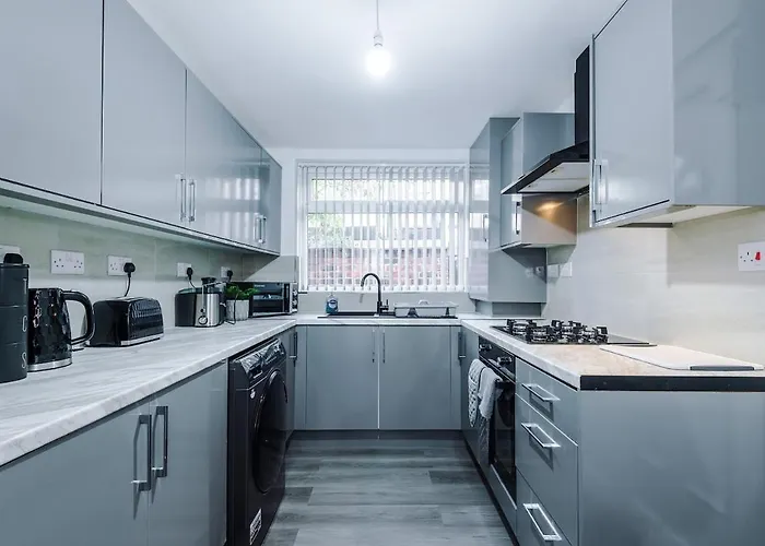 Kammili - 2bed House With Free Wifi & 15 Mins To Centre マンチェスター