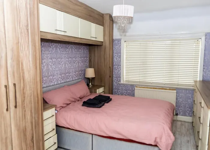 3br By Kammili With Free Parking & Fast Access *