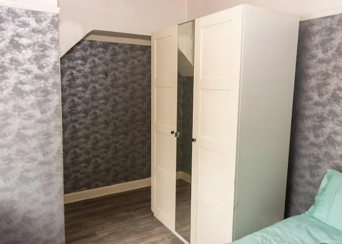 Dom wakacyjny 3br By Kammili With Free Parking & Fast Access *