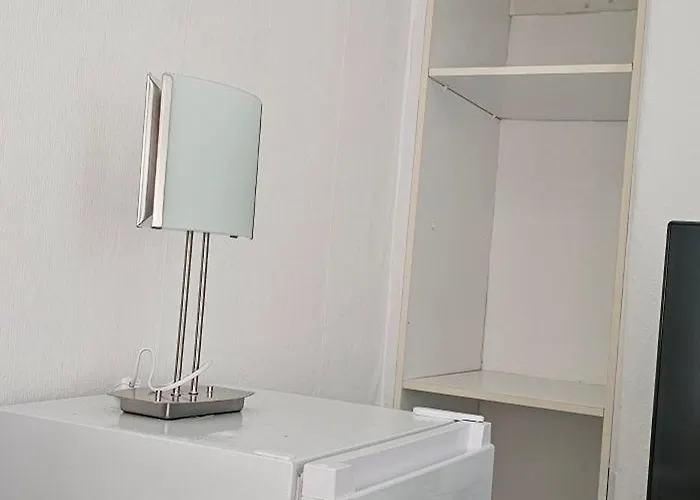 Heywhyjas * Manchester