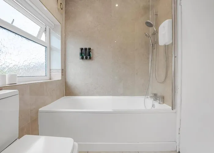 4 Bedroom In Northenden By Superhost Сasa de vacaciones *