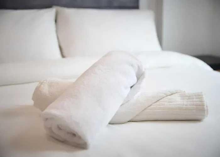 Joyful Group - Warm 2 Bed Ensuite Near Centre And Old Trafford 맨체스터