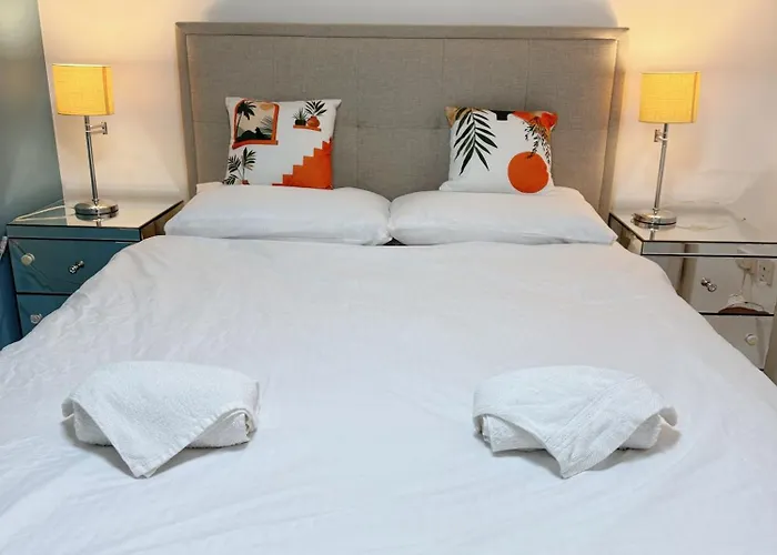 아파트 Center Balcony By The Universities *