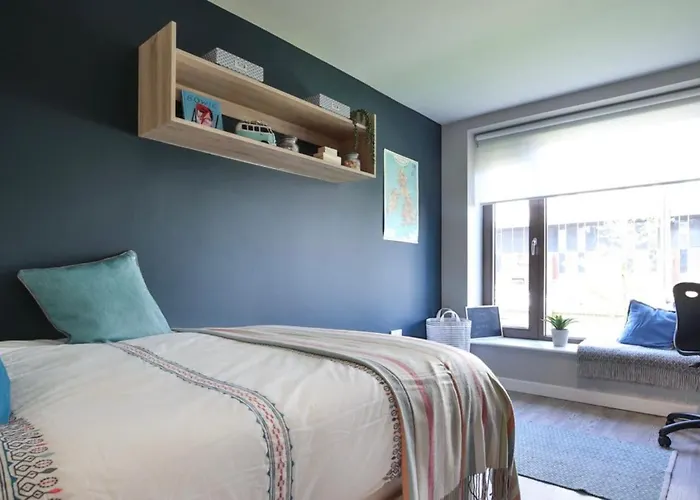 For Students Only - Victoria Point In *