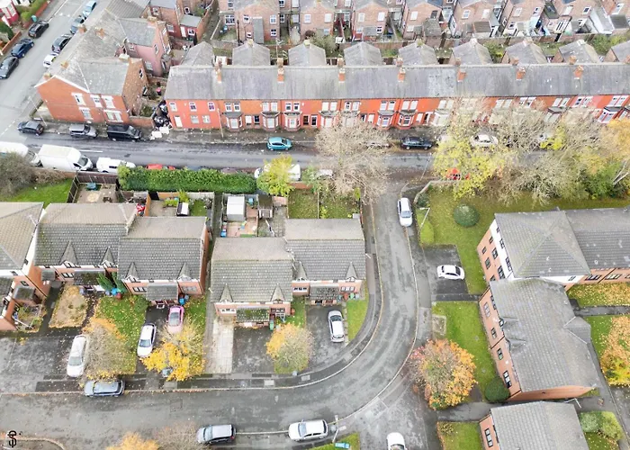 Cosy 2 Bedroom - 8 Mins From Centre - Free Parking - 4gc