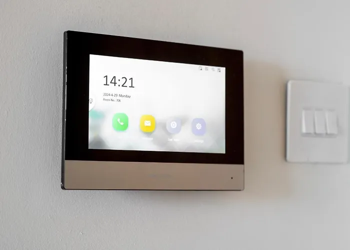 Sleeps 5 In Prime Spot Amenities Walking Distance, Business Long-term Travel, Contractor Friendly