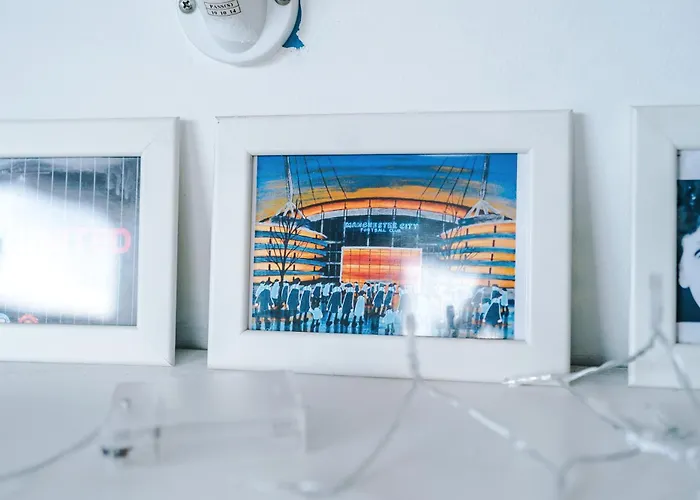 2br Heights Sleeps 7 Parking & Wifi 아파트 맨체스터