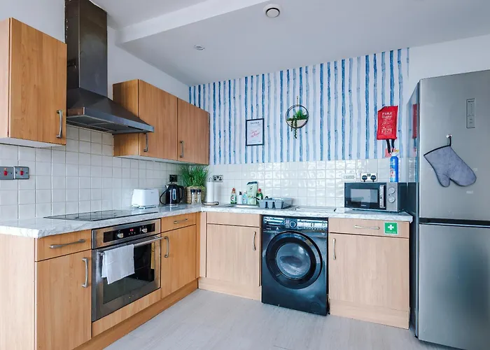 2br Heights Sleeps 7 Parking & Wifi 아파트 *