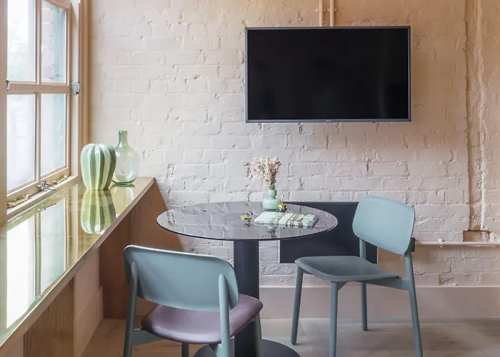 Whitworth Locke מלון